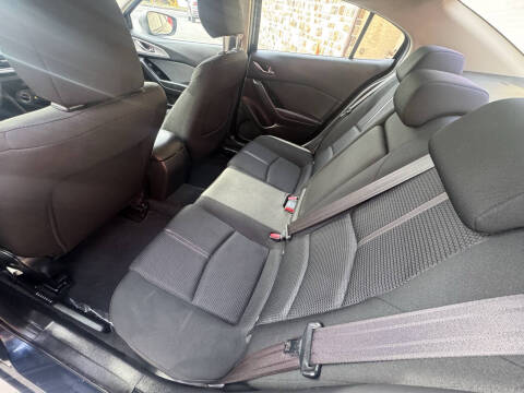 2017 Mazda MAZDA3 Sport