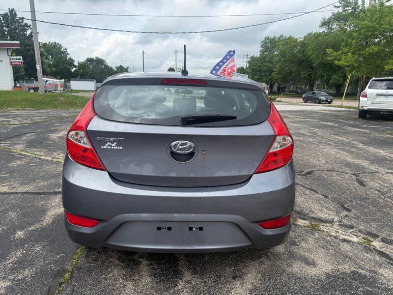2016 Hyundai Accent SE