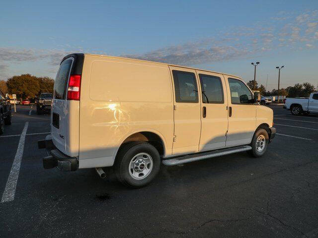 2024 GMC Savana 2500