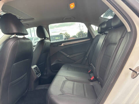 2016 Volkswagen Passat 1.8T SE