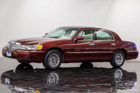 2001 Lincoln Town Car