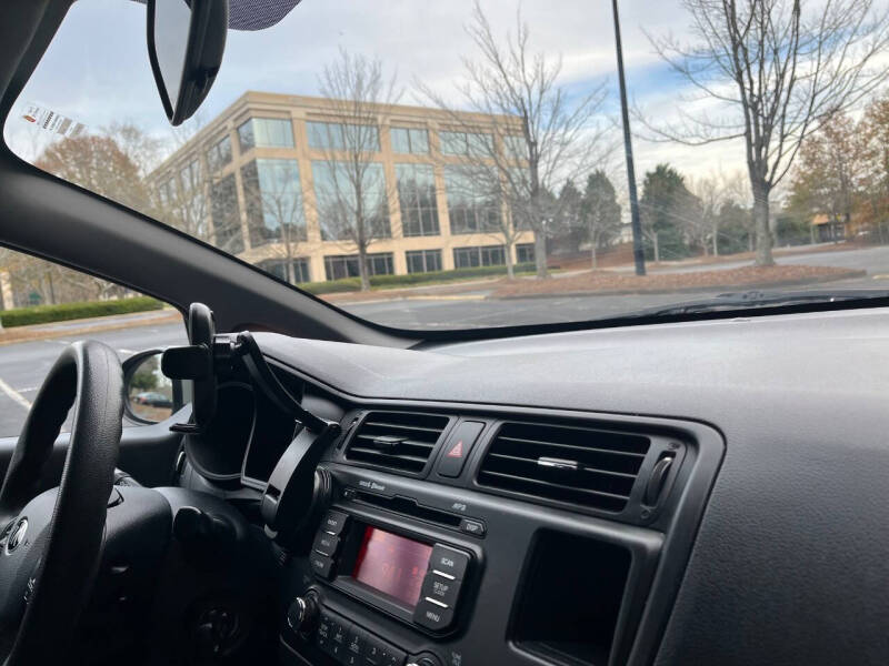 2013 Kia Rio 5-Door LX