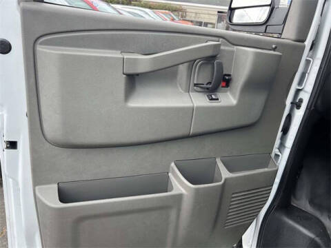 2023 Chevrolet Express 2500