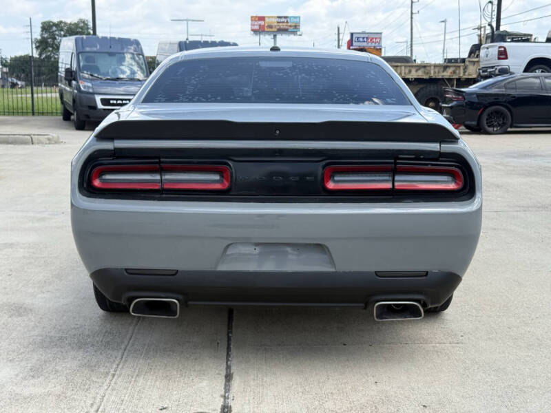 2020 Dodge Challenger SXT