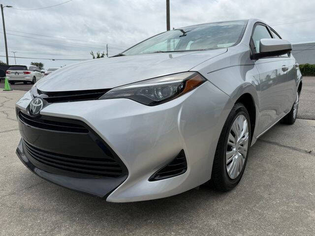 Silver 2017 Toyota Corolla LE LE 4dr Sedan 2