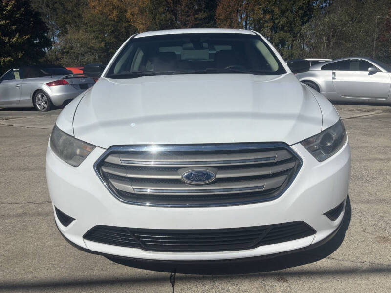 2015 Ford Taurus SE
