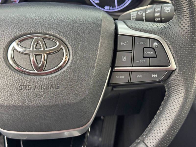 2022 Toyota Sienna Limited 7-Passenger