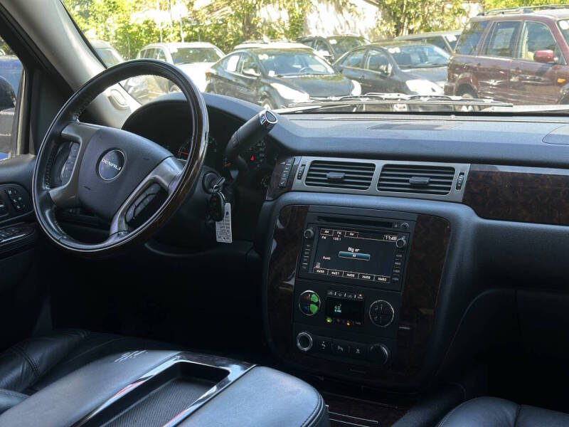 2011 GMC Yukon Denali