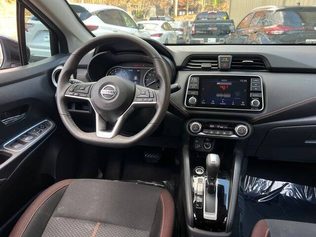 2022 Nissan Versa SR