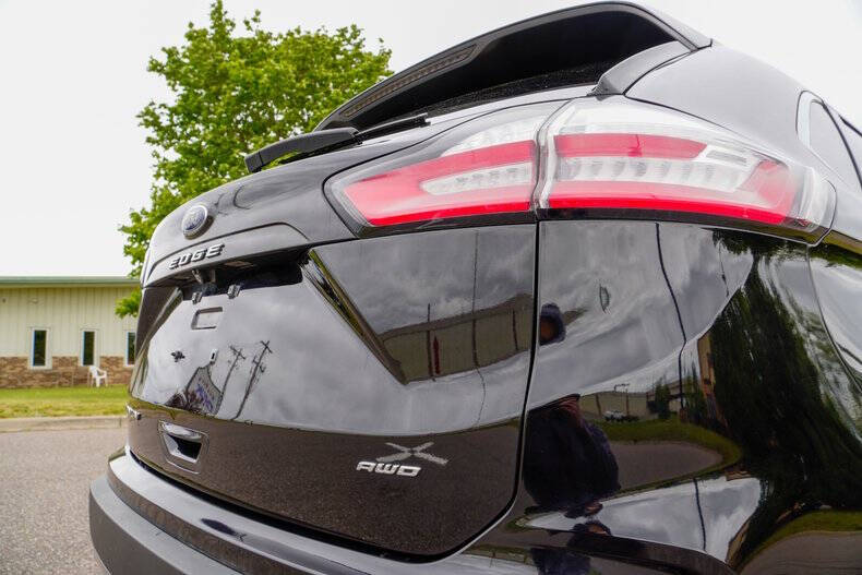 2022 Ford Edge Titanium