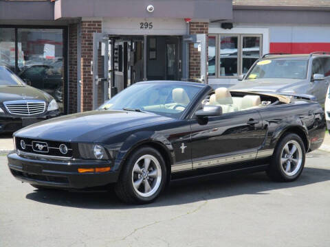 2006 Ford Mustang V6 Deluxe