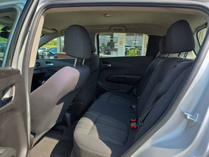 2015 Chevrolet Sonic LT Auto