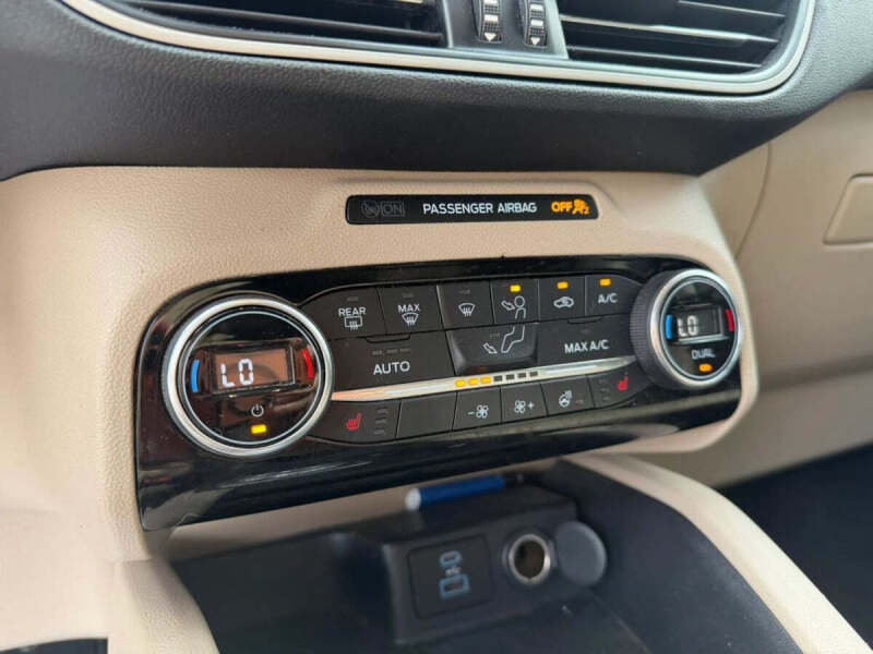 2021 Ford Escape SEL