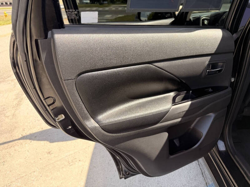 2015 Mitsubishi Outlander SE