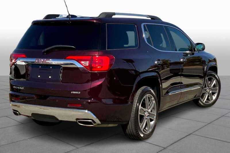 2017 GMC Acadia Denali