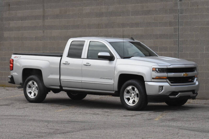 2017 Chevrolet Silverado 1500 LT Z71 photo 3