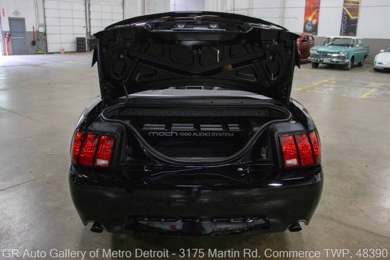 2004 Ford Mustang GT Deluxe