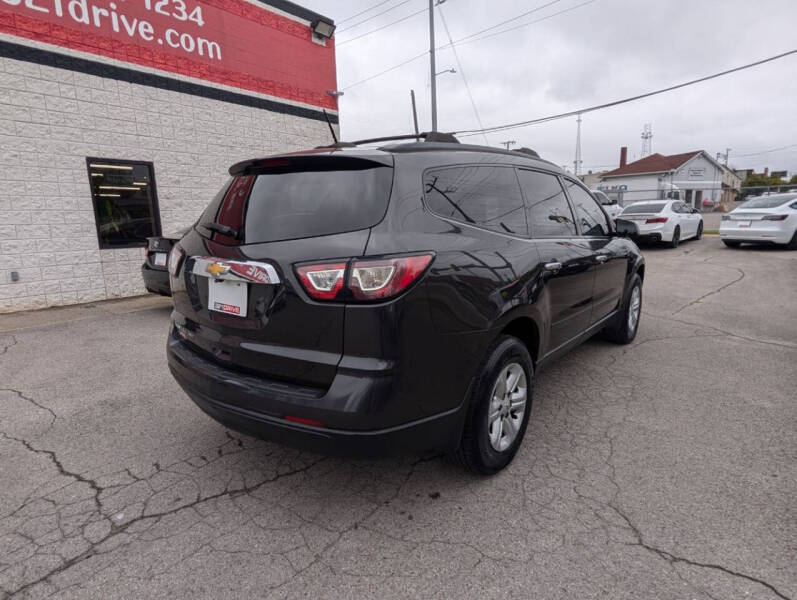 2017 Chevrolet Traverse LS