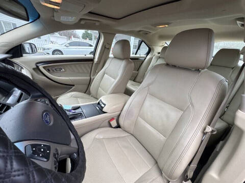 2015 Ford Taurus Limited