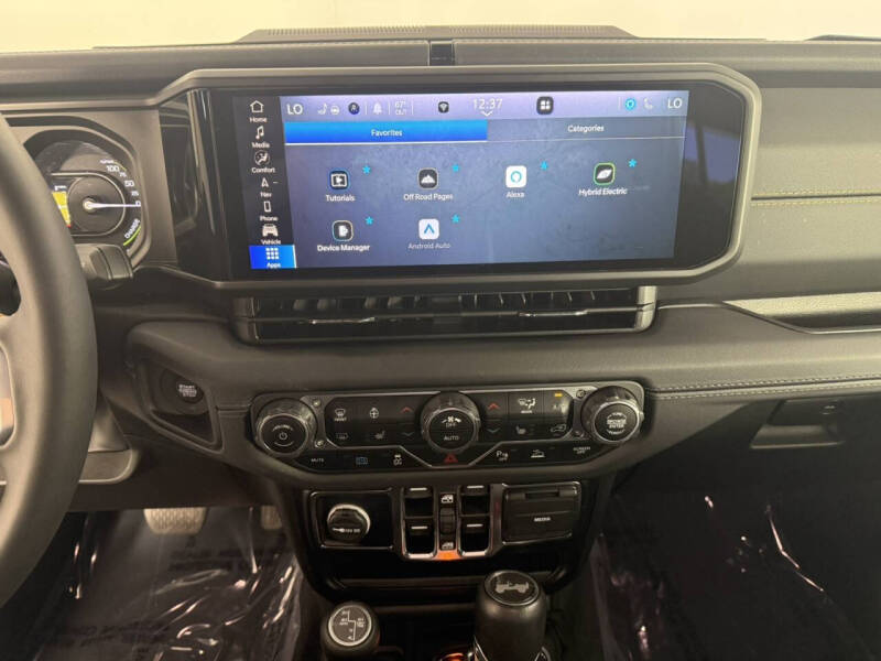 2024 Jeep Wrangler Sahara 4xe