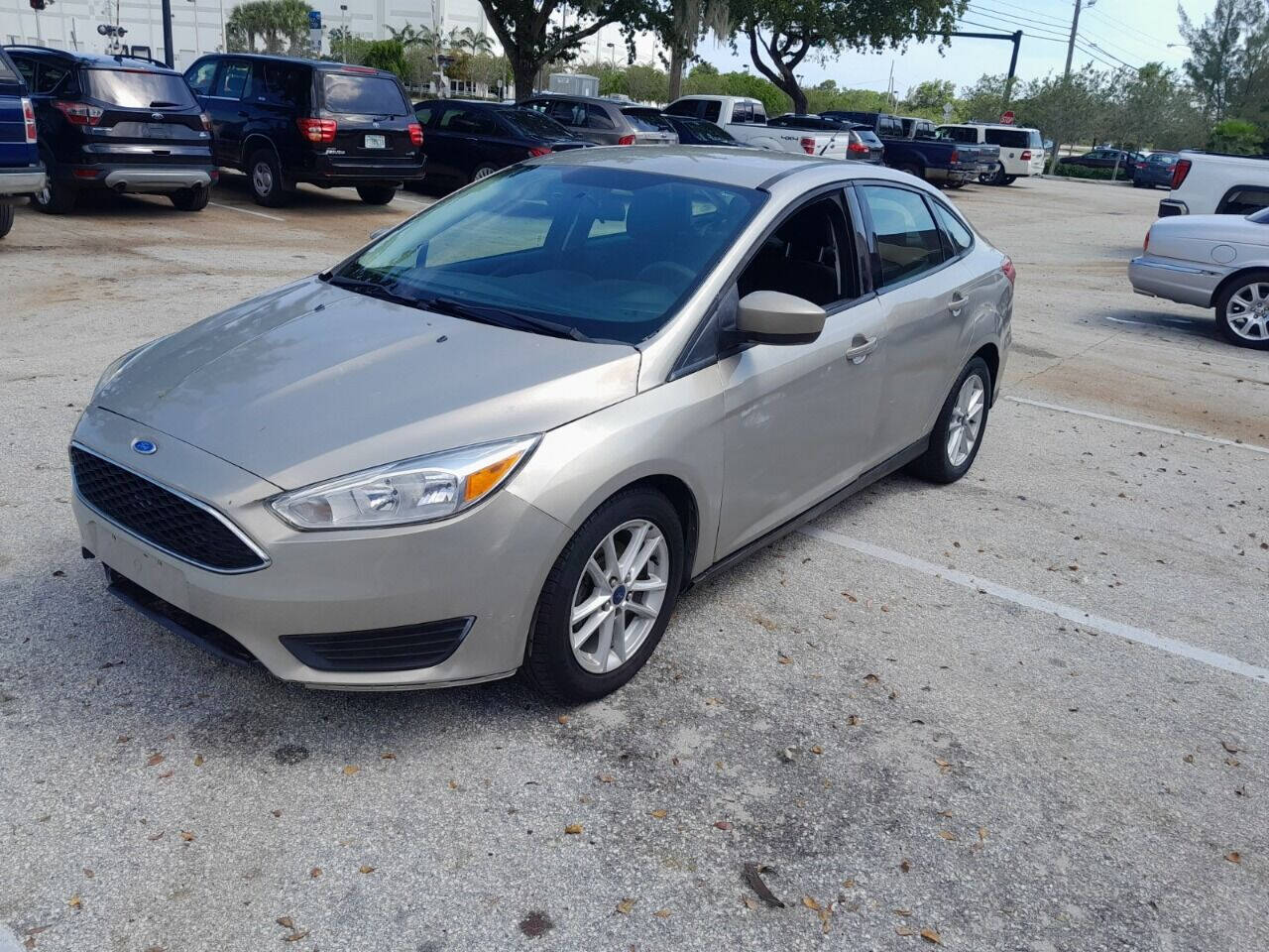 2015 Ford Focus Sedan - $4,950
