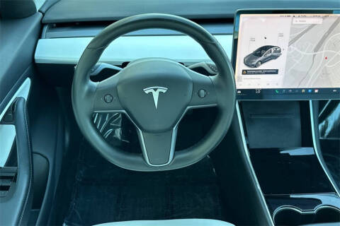 2019 Tesla Model 3 Standard Range Plus