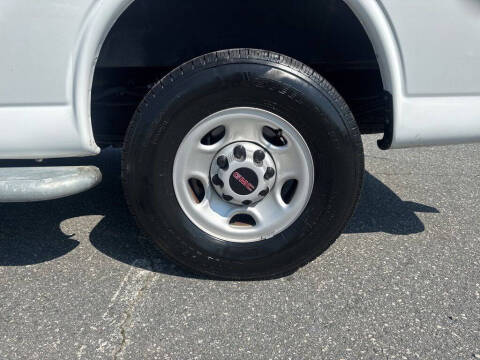 2023 GMC Savana 2500