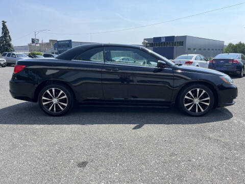 2011 Chrysler 200 S