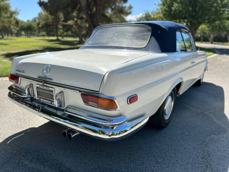 1970 Mercedes-Benz 280-Class