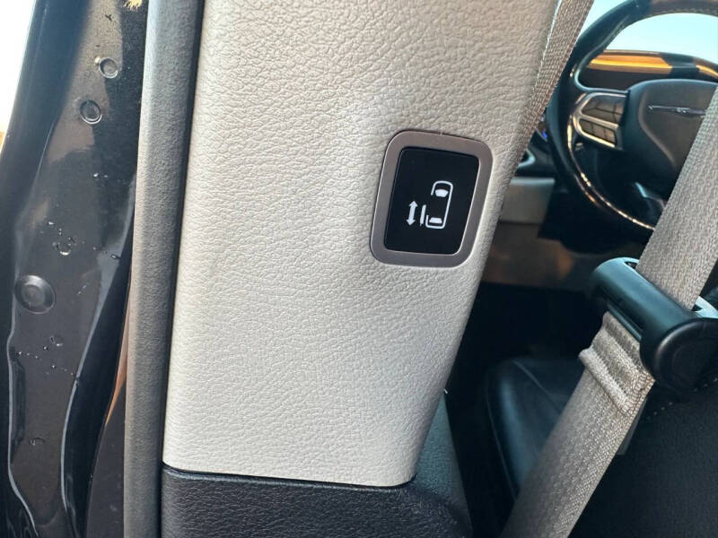 2021 Chrysler Pacifica Touring L