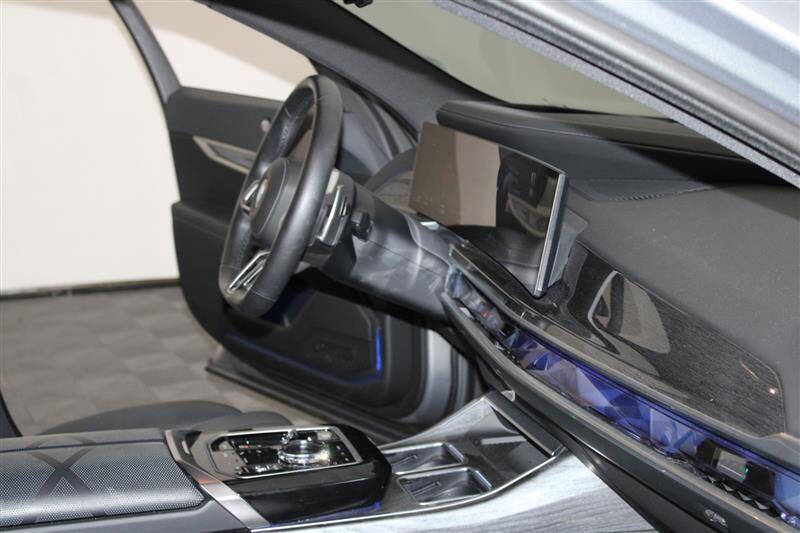 2024 BMW 7 Series 740i