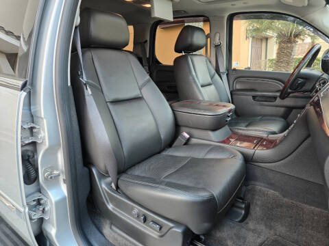 2010 Cadillac Escalade Luxury
