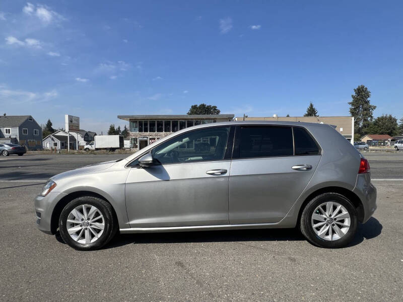 2016 Volkswagen Golf TSI S