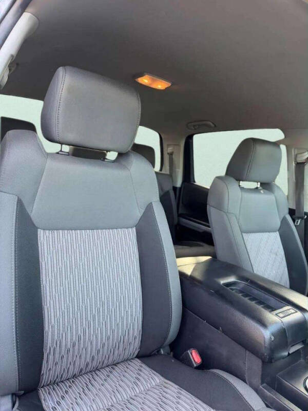 2017 Toyota Tundra SR5