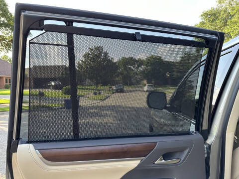 2019 Lexus LX 570 Three-Row