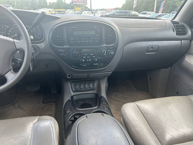 2005 Toyota Sequoia SR5