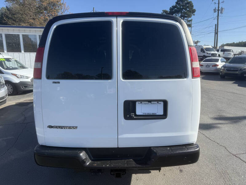 2017 Chevrolet Express 2500