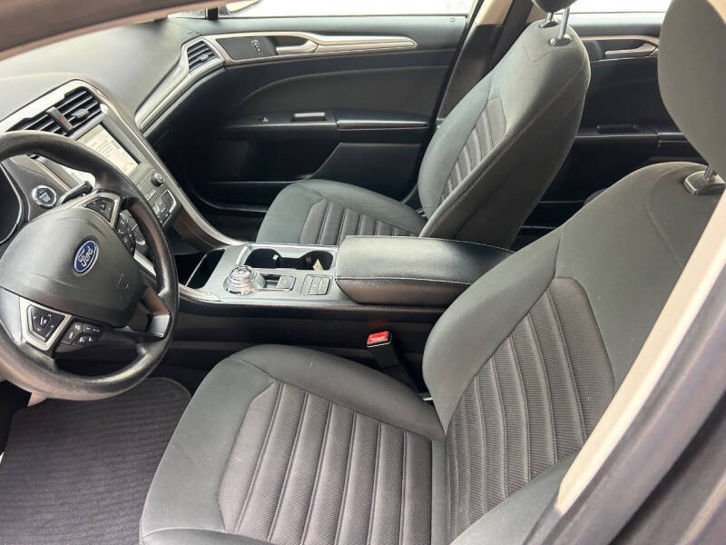 2019 Ford Fusion Hybrid SE