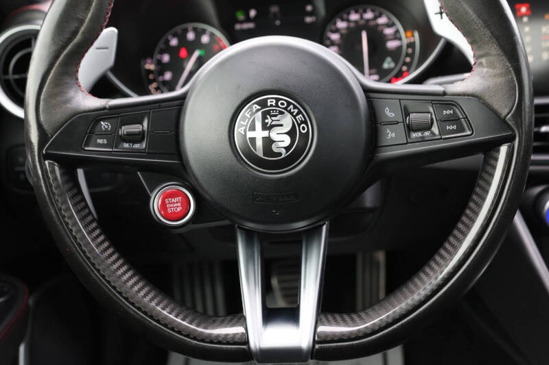 2017 Alfa Romeo Giulia Quadrifoglio