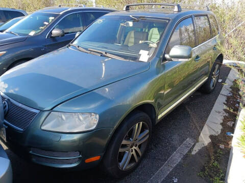 2004 Volkswagen Touareg for sale at Universal Auto in Bellflower CA