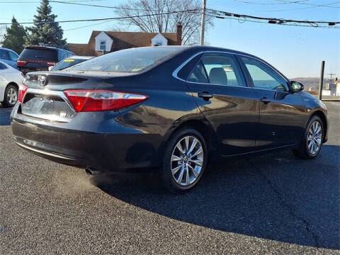 2015 Toyota Camry Hybrid