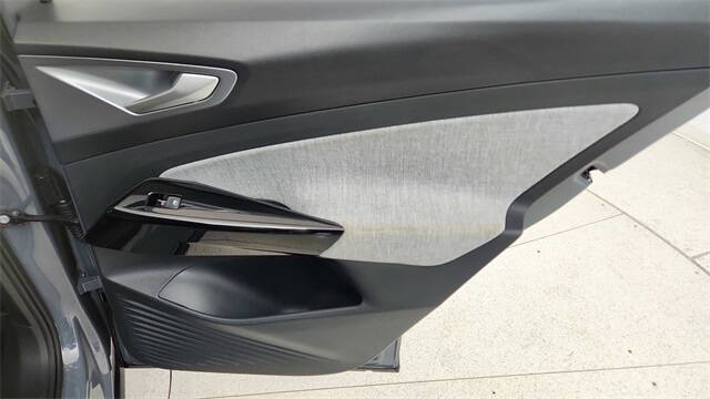 2025 Volkswagen ID.4 Pro