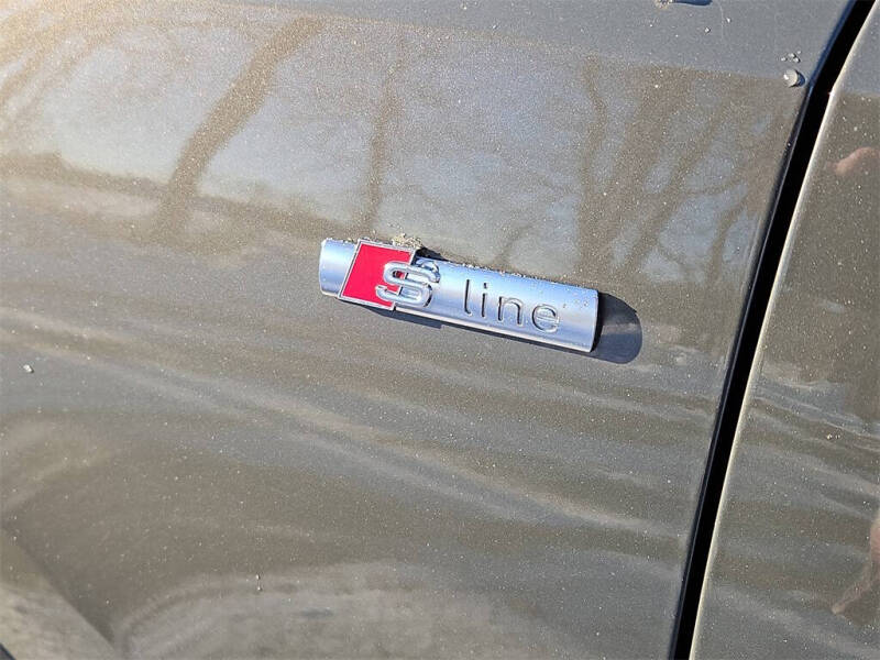 2022 Audi Q3 quattro S line Premium 45 TFSI