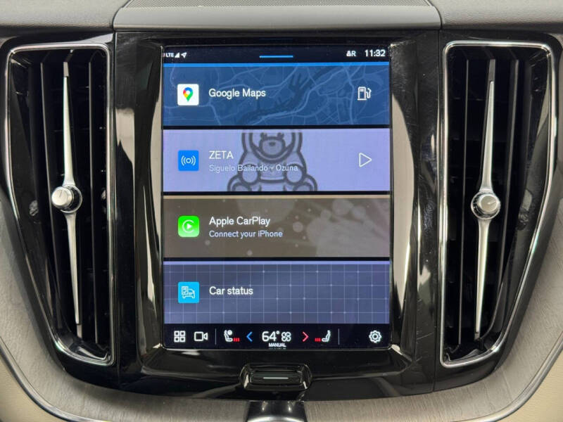 2023 Volvo XC60 B5 Plus Dark Theme