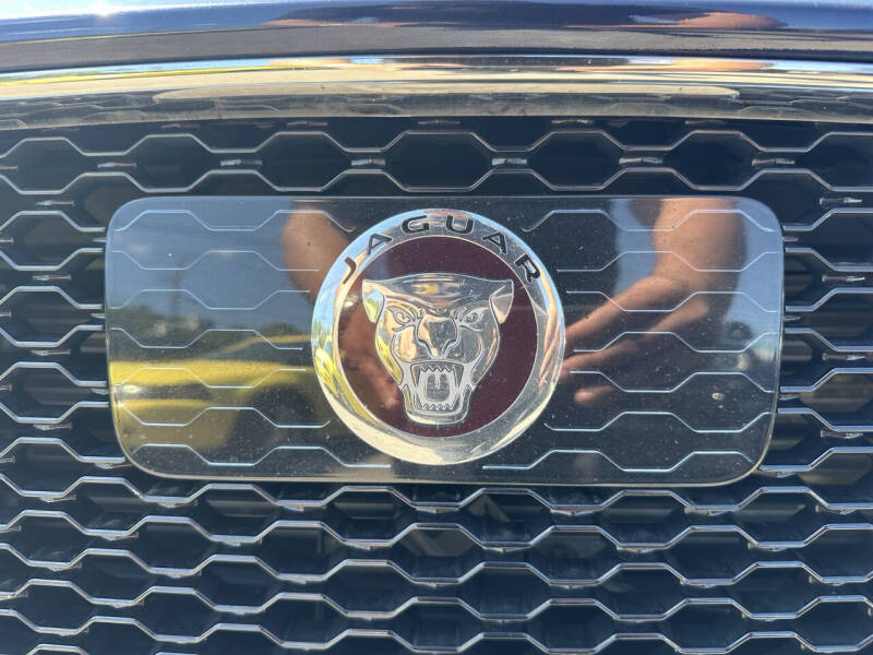 2019 Jaguar F-PACE 25t Prestige