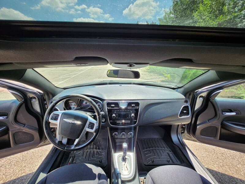 2012 Chrysler 200 Touring