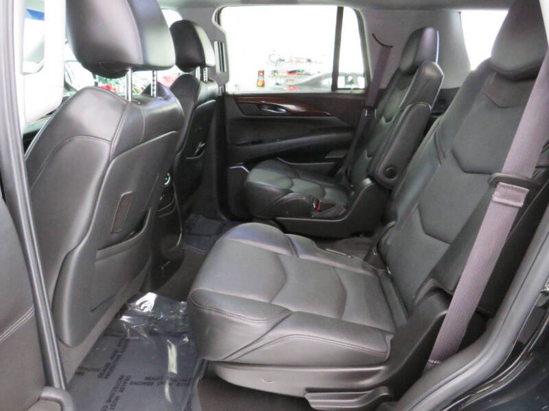 2015 Cadillac Escalade Luxury