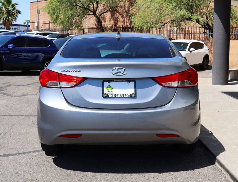 2012 Hyundai Elantra