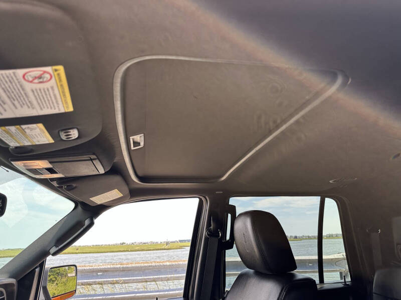 2014 Lincoln Navigator L