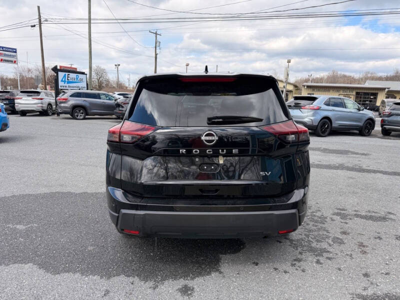 2024 Nissan Rogue SV